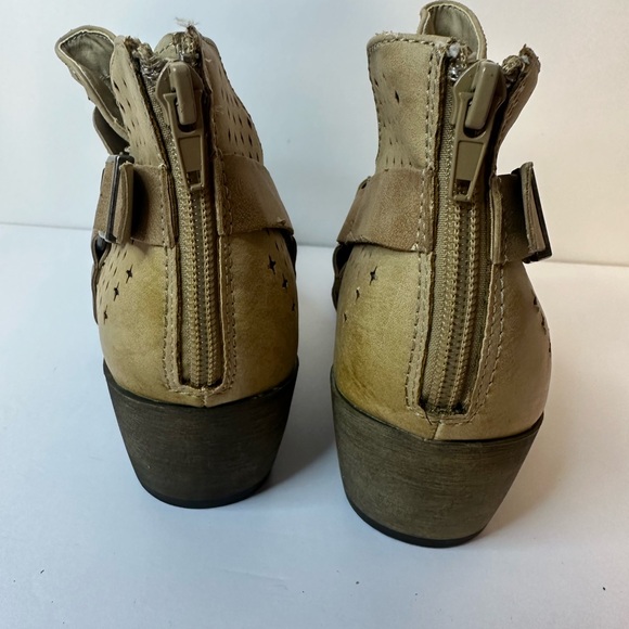 Pop Tan Ankle Boots - Picture 5 of 10